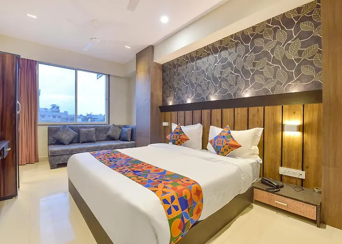 Fabhotel The Max Glory