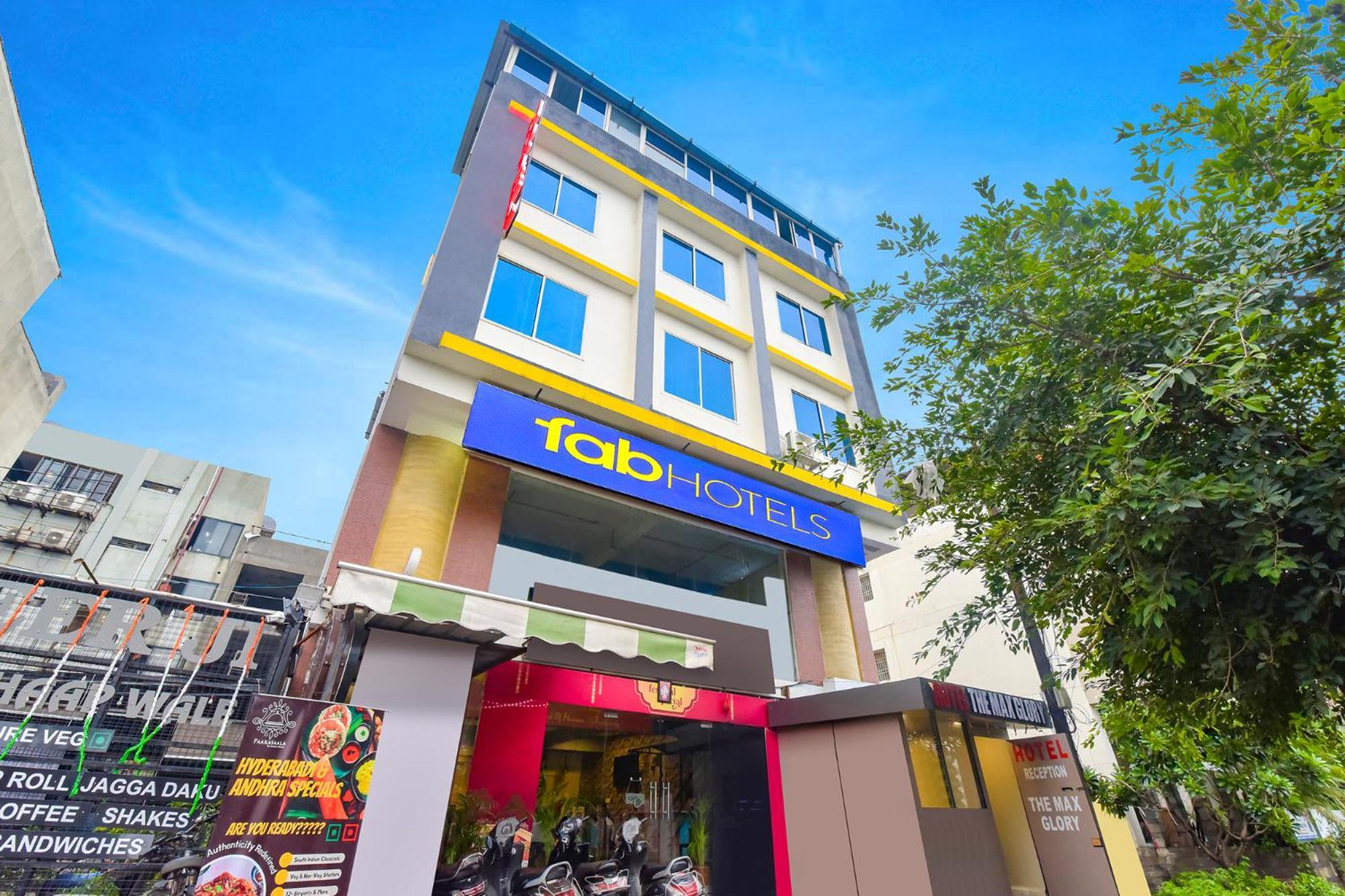 Fabhotel The Max Glory Hotel 3*